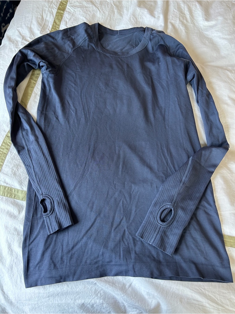 LULULEMON Long Sleeve Indigo Top, amazing worn condition, size 10